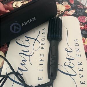 Black Hair Straightening Brush